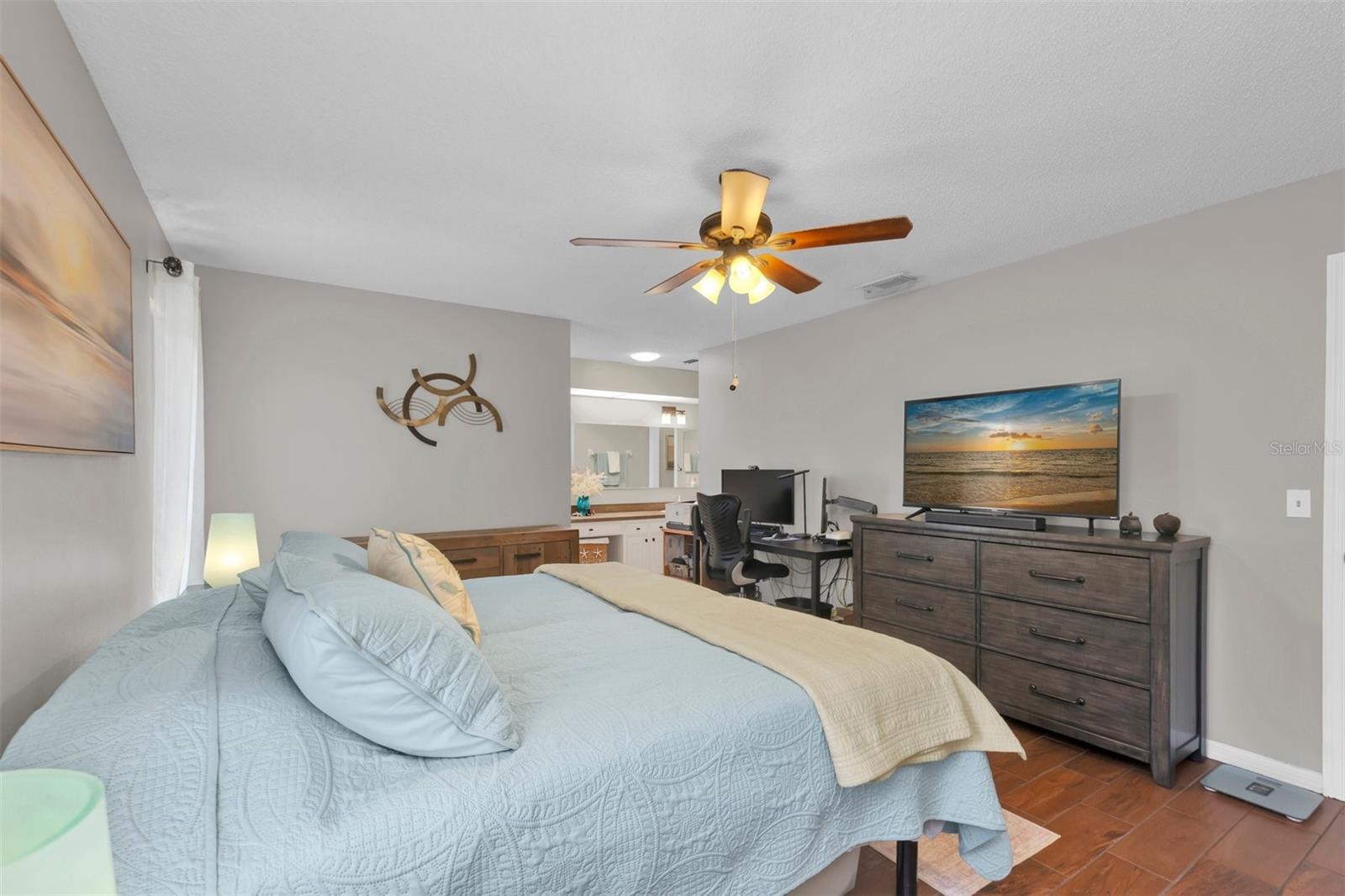 207 AMESBURY CIR