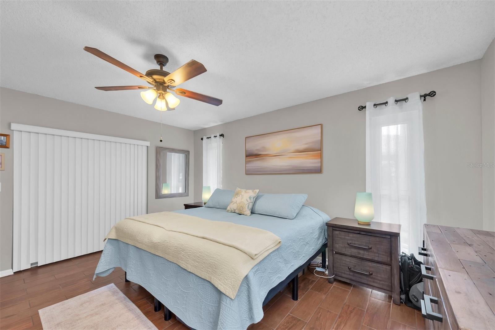 207 AMESBURY CIR