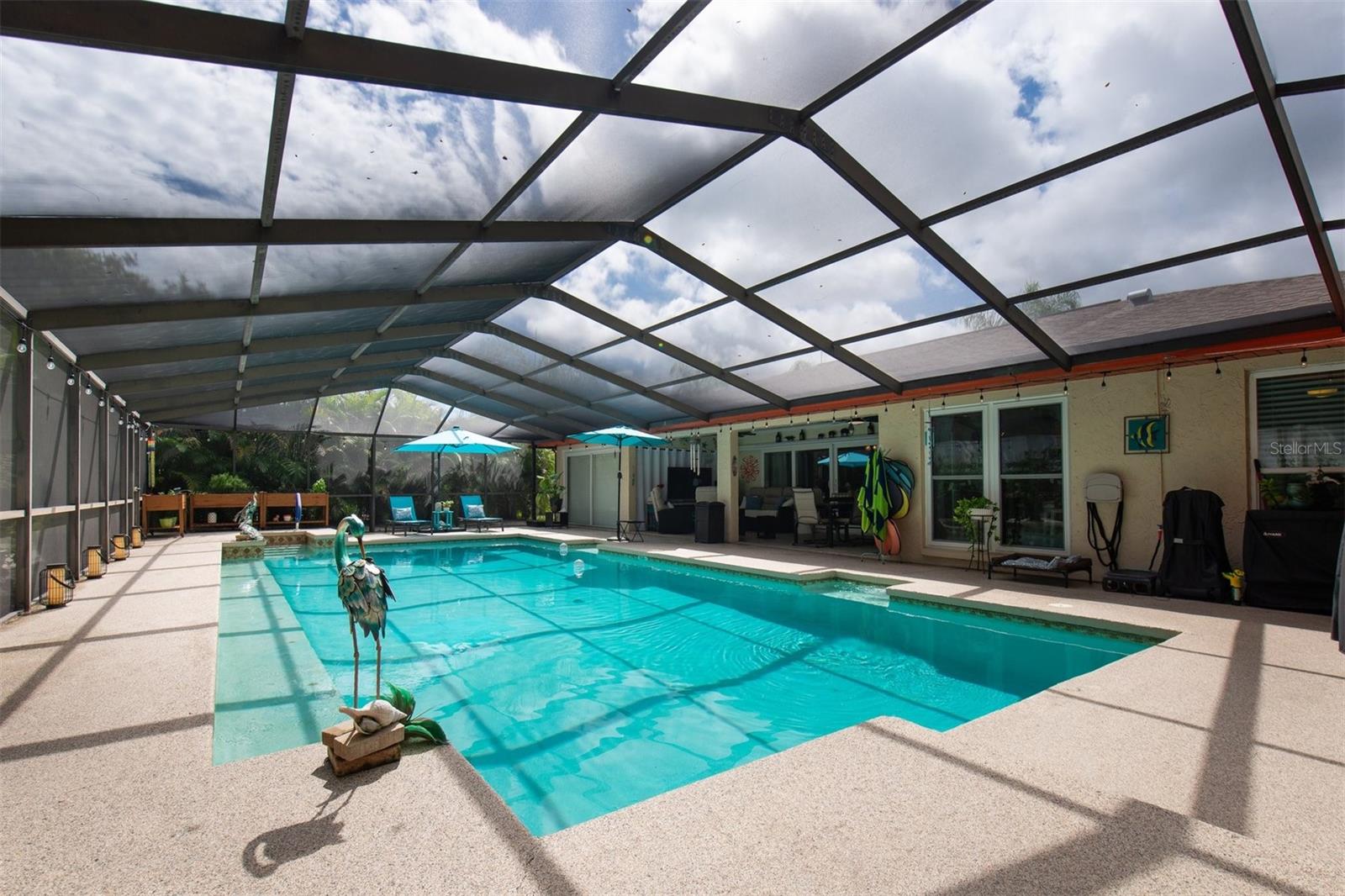 207 AMESBURY CIR