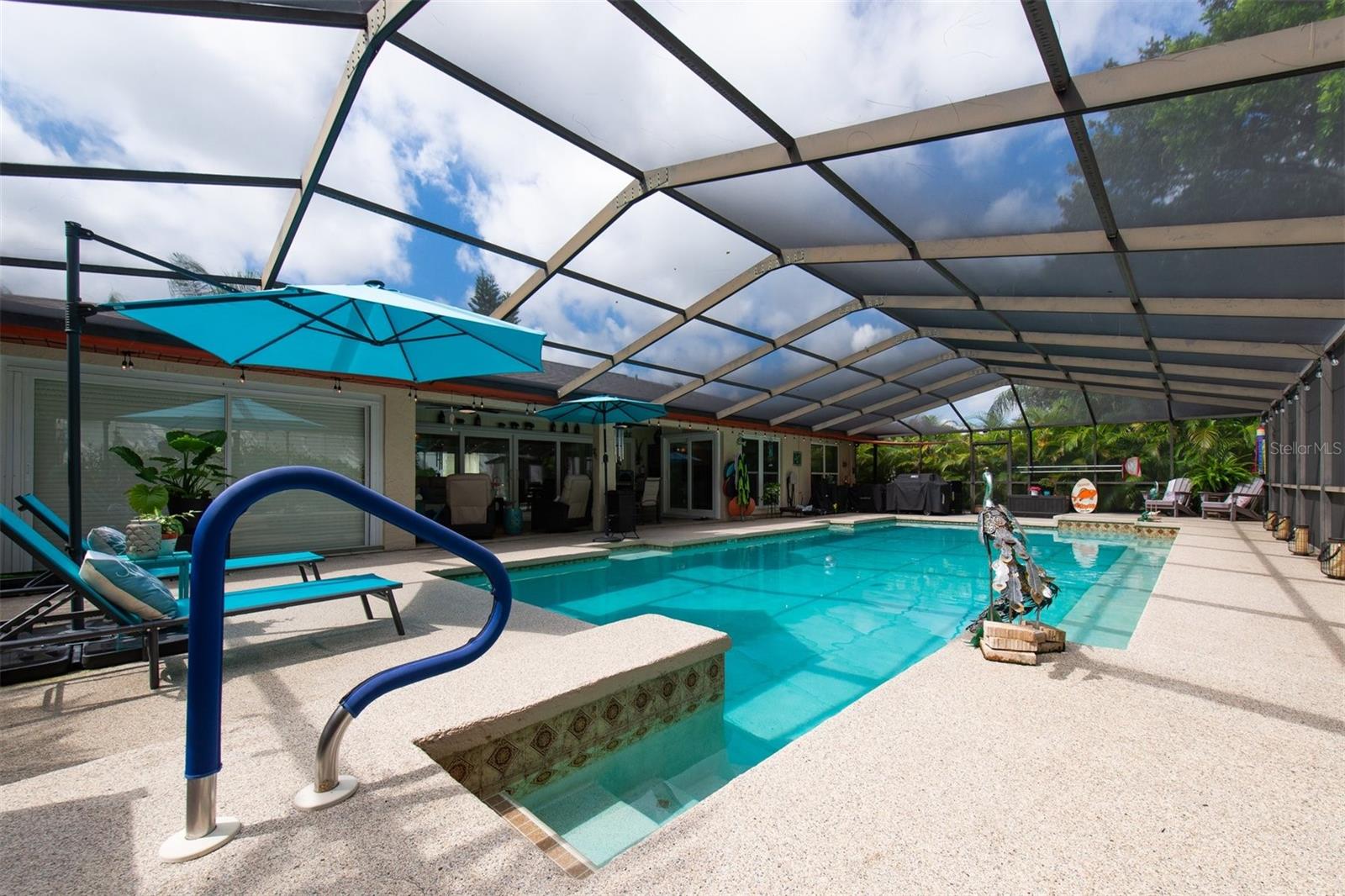 207 AMESBURY CIR