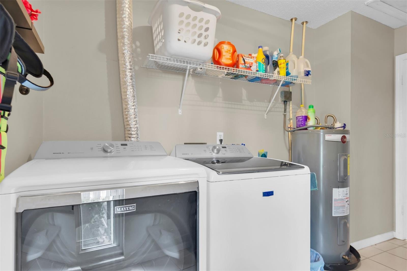 207 AMESBURY CIR