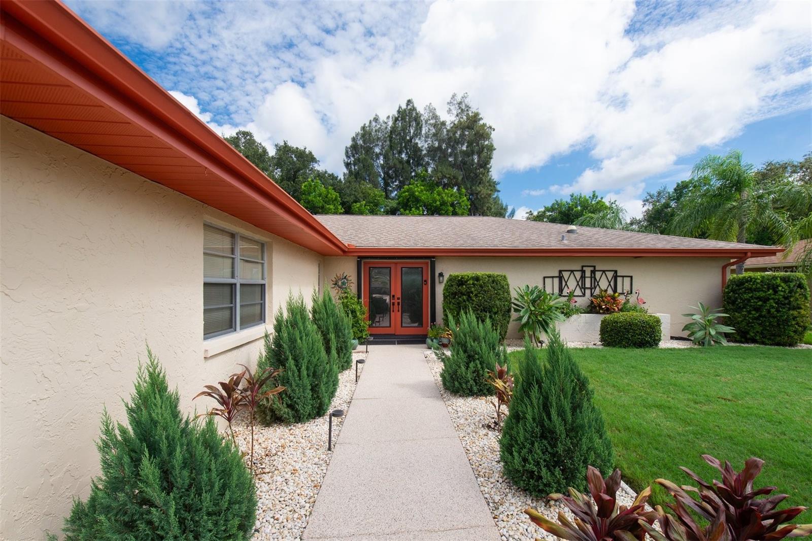 207 AMESBURY CIR