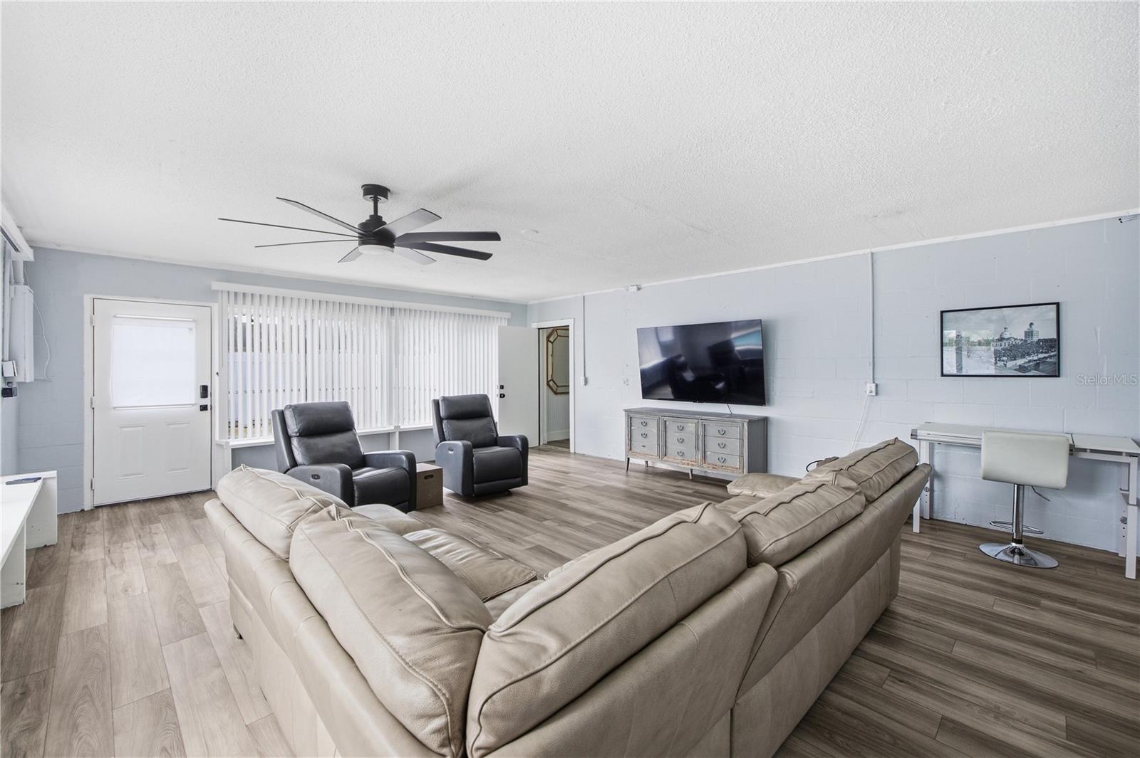 7318 S KISSIMMEE ST