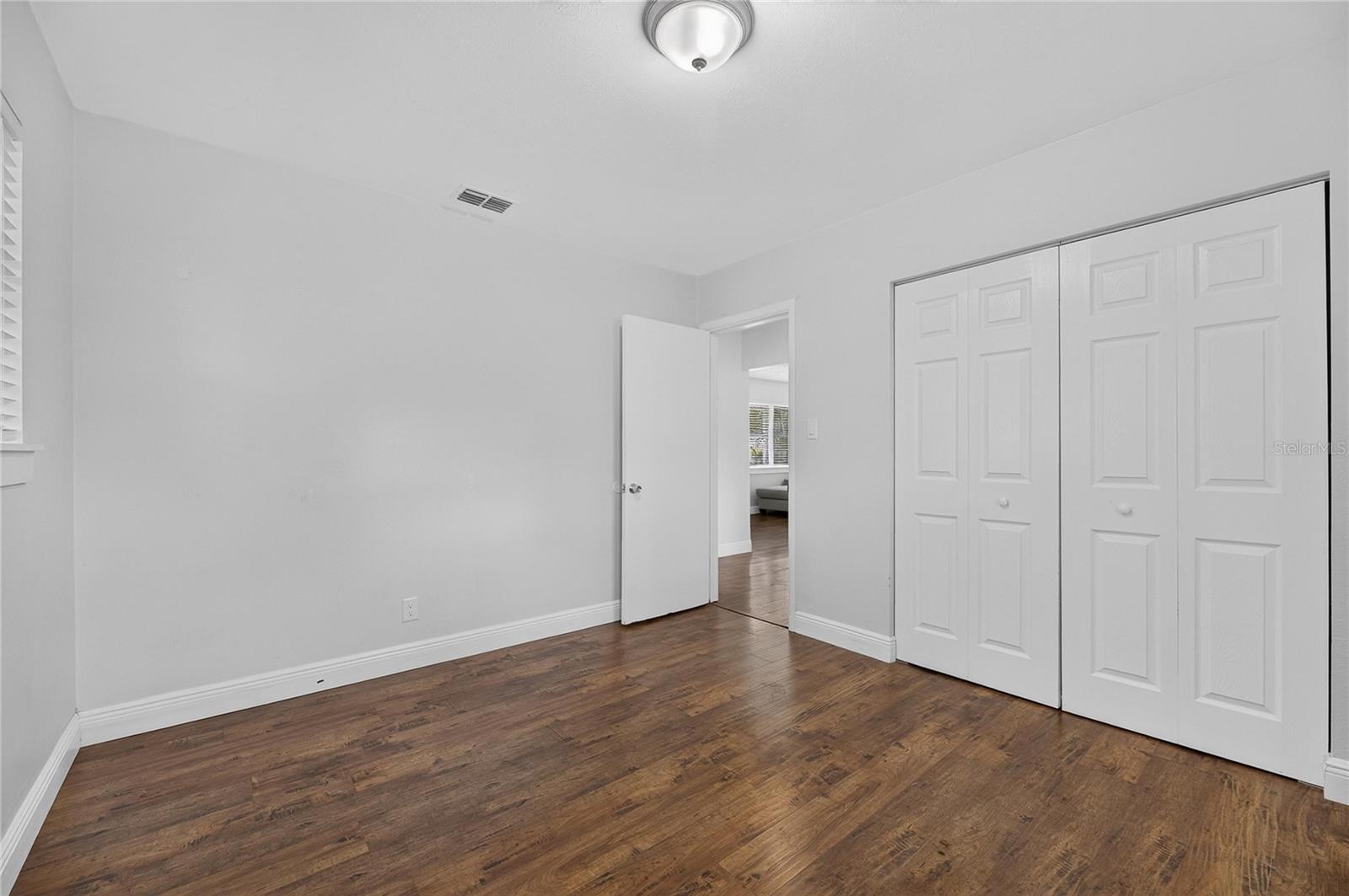 4421 W IOWA AVE