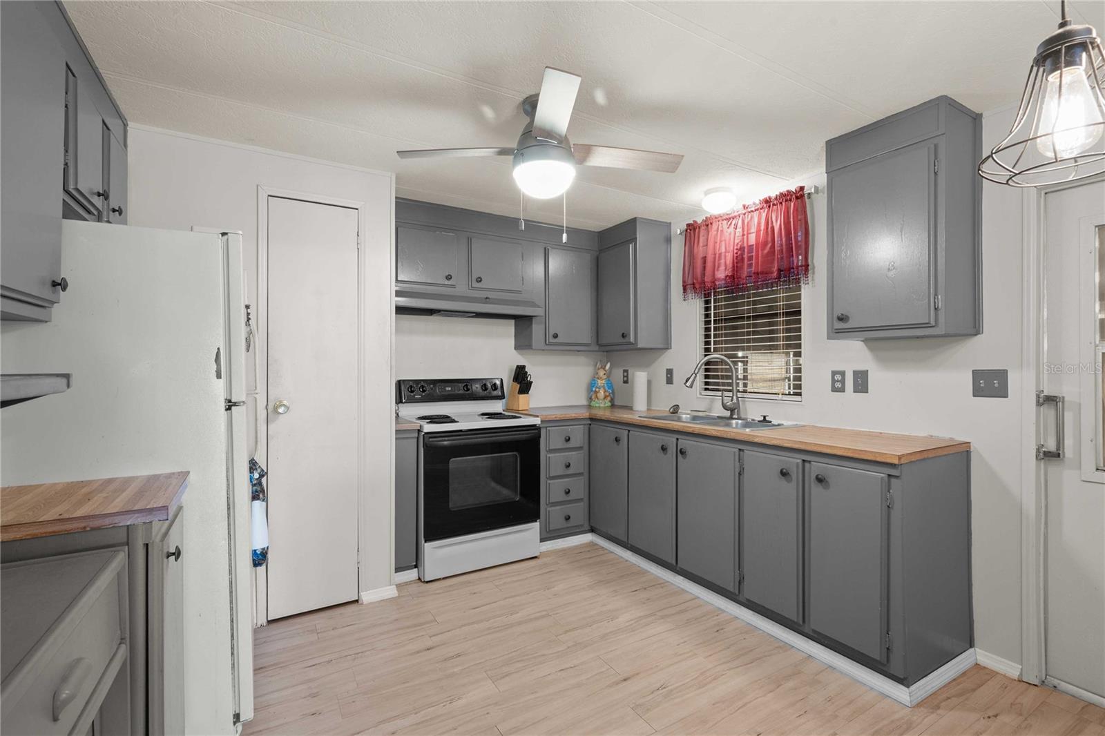 36346 LE SABRE WAY
