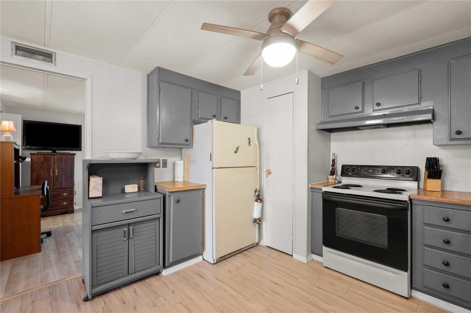 36346 LE SABRE WAY