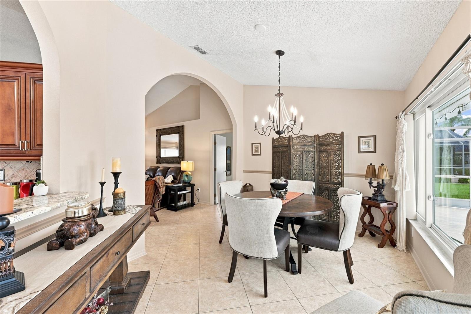 308 CALOOSA PALMS CT