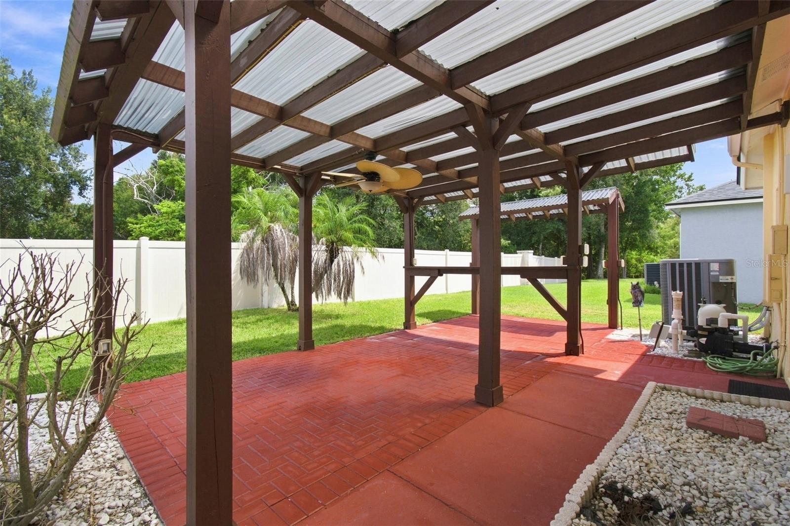 1512 CROOKED STICK DR