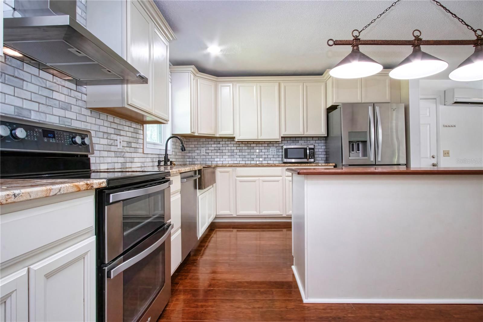 2501 LIGHTFOOT RD