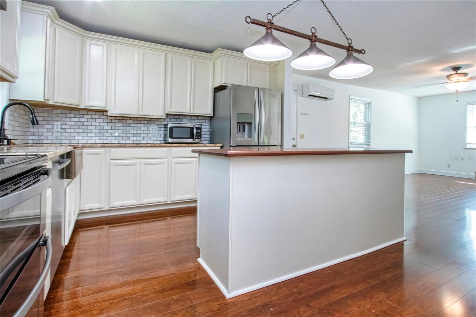 2501 LIGHTFOOT RD