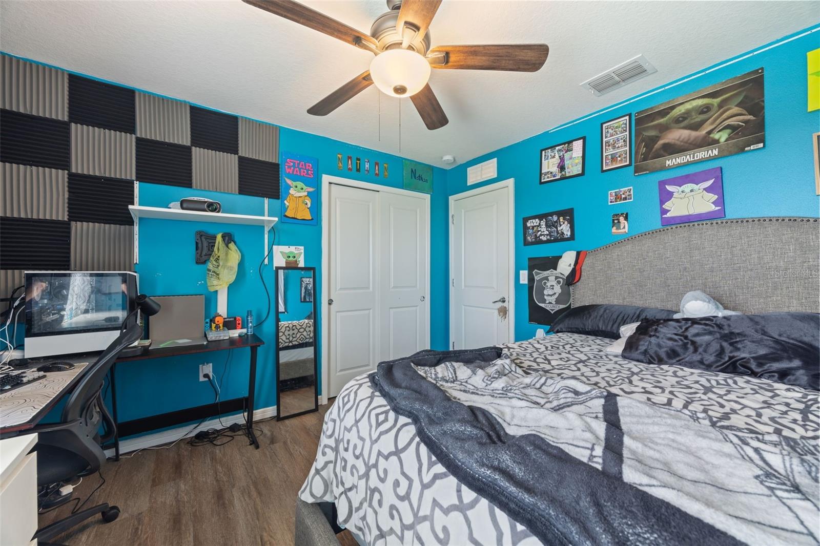 1007 GOLDEN SHINER AVE