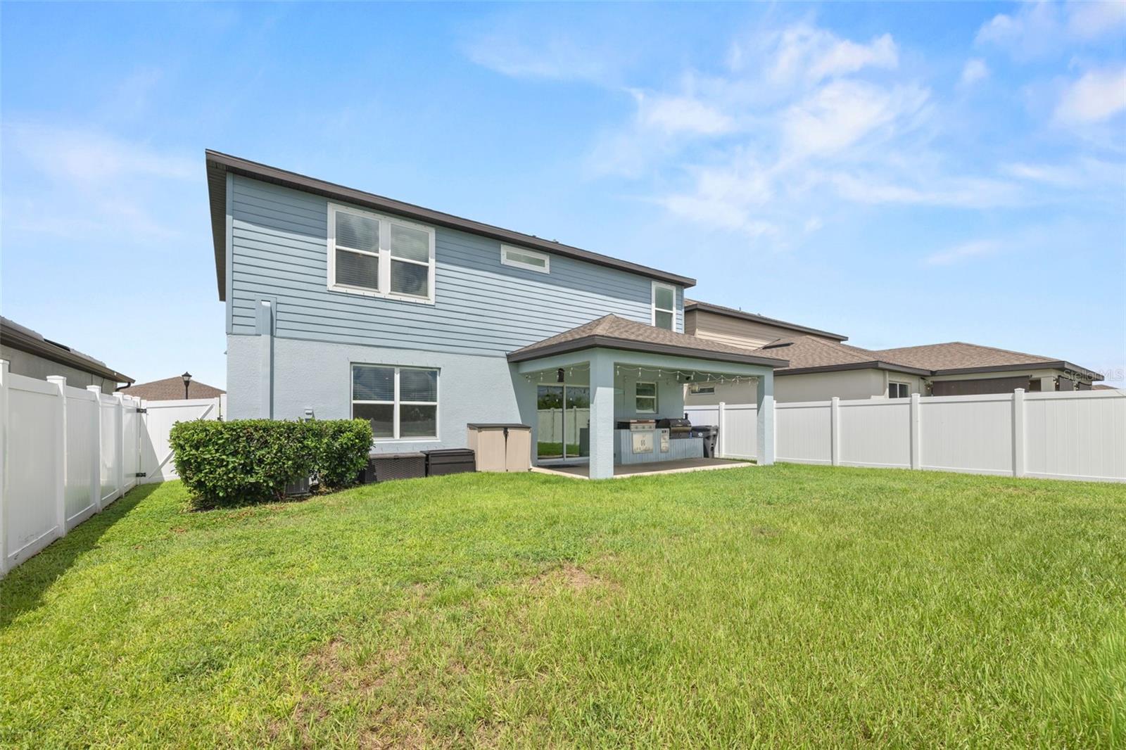 1007 GOLDEN SHINER AVE