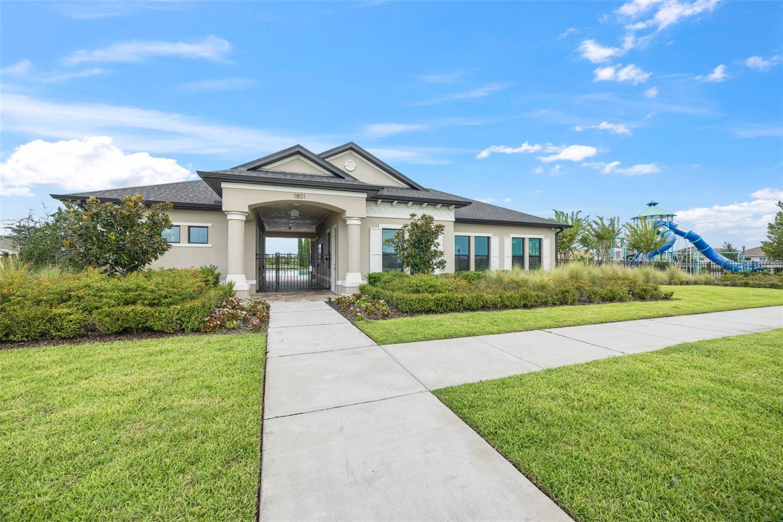 1007 GOLDEN SHINER AVE