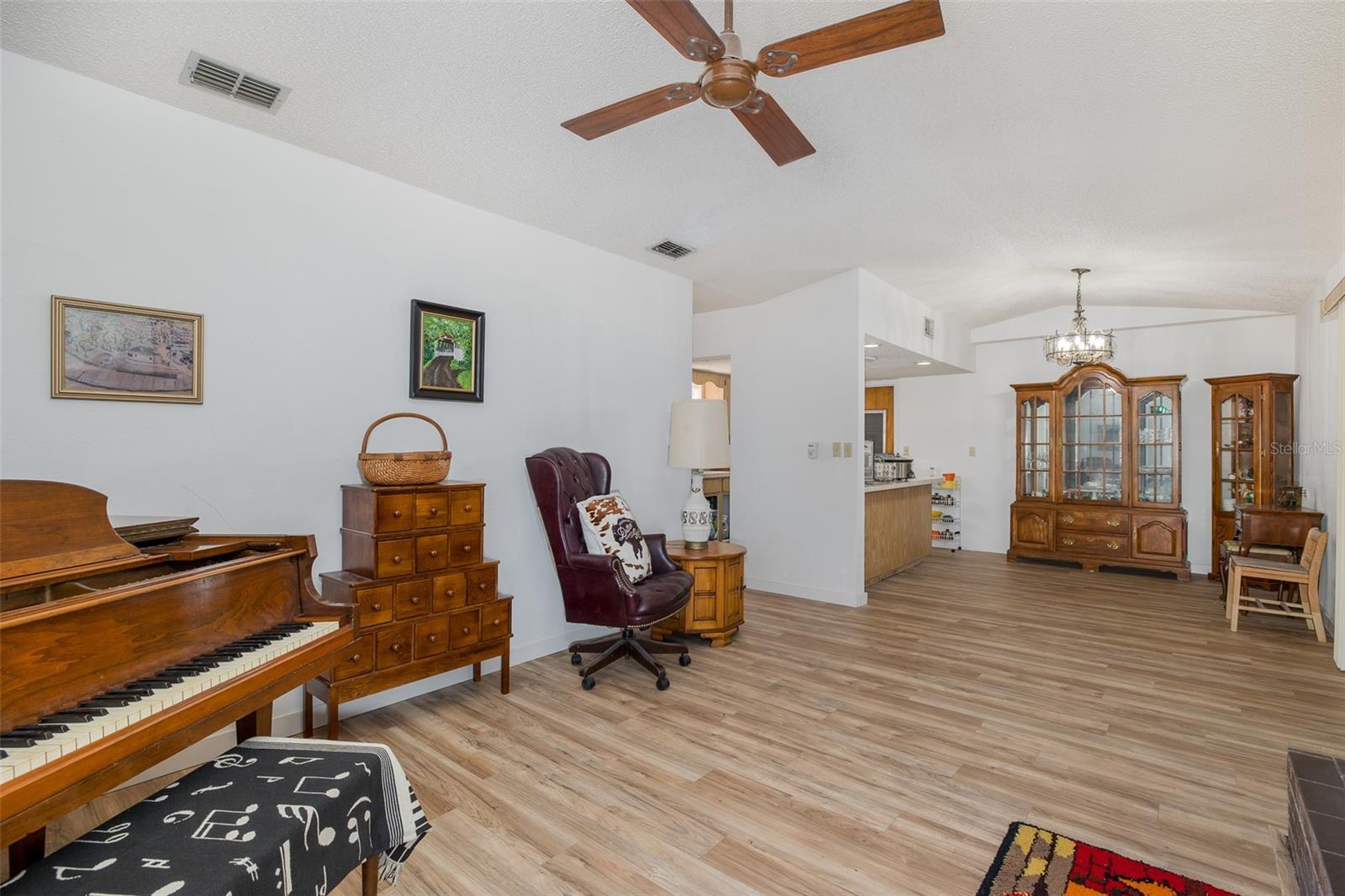 4715 NEEDLE PALM DR