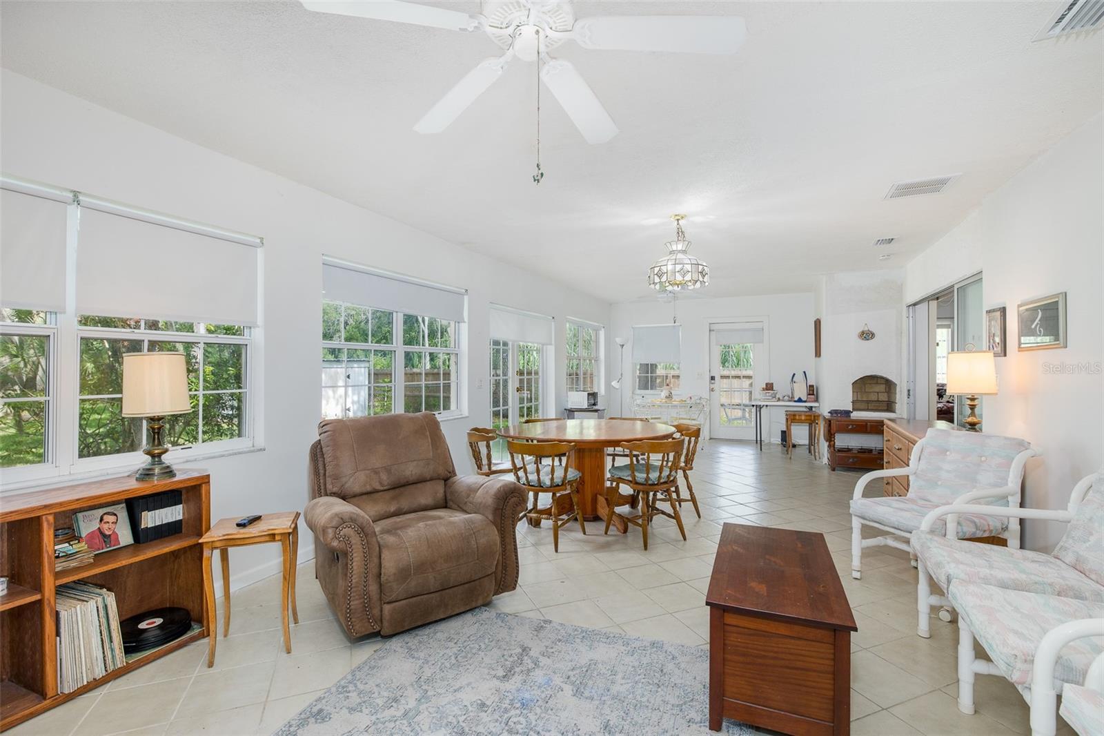 4715 NEEDLE PALM DR