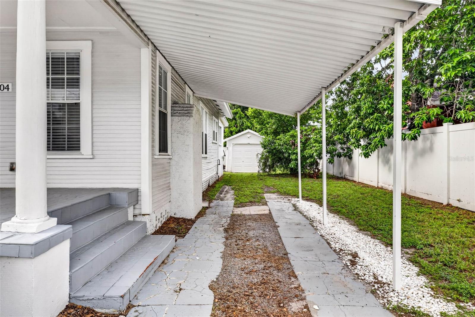 1104 E 28TH AVE