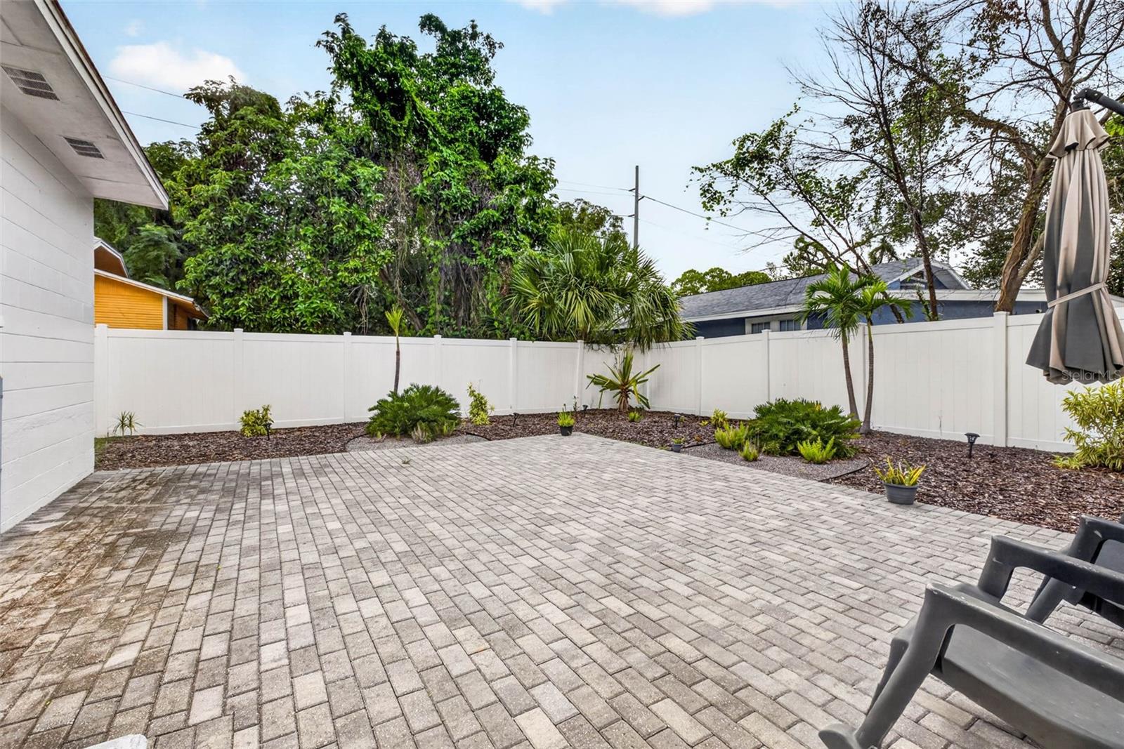 1104 E 28TH AVE