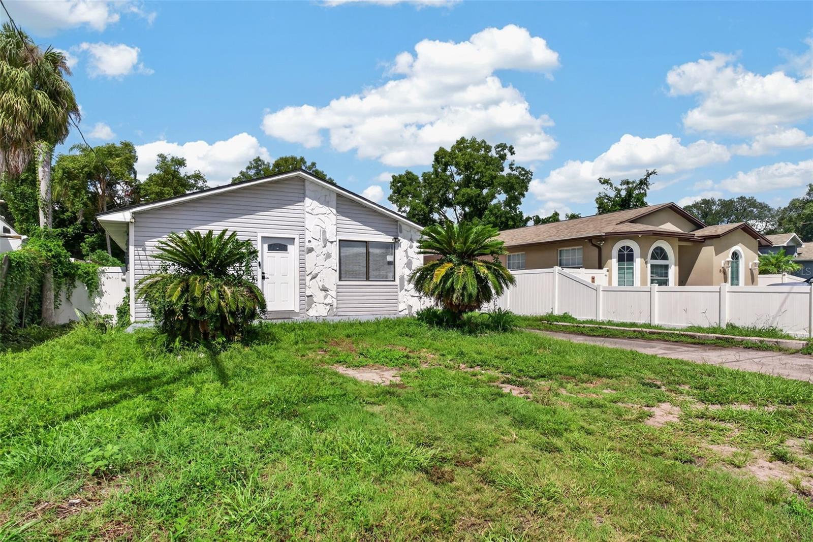 8114 N EDISON AVE