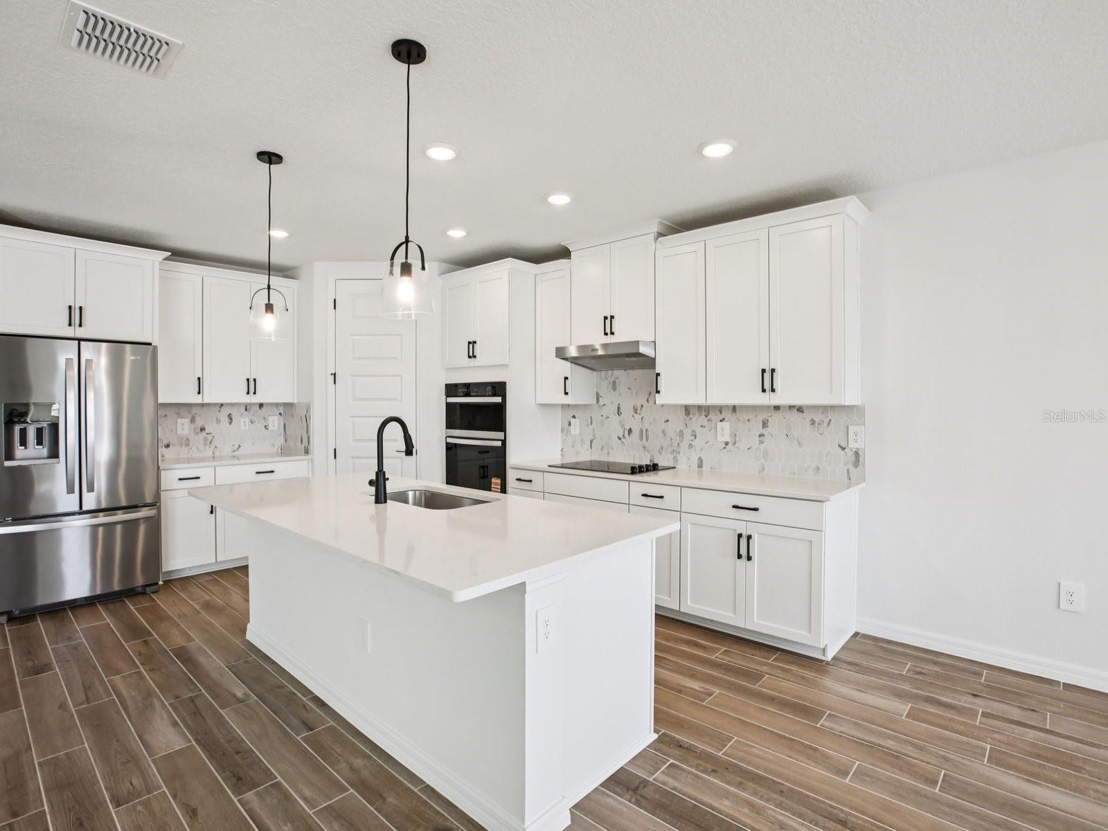 1681 DRAUGHTON DR