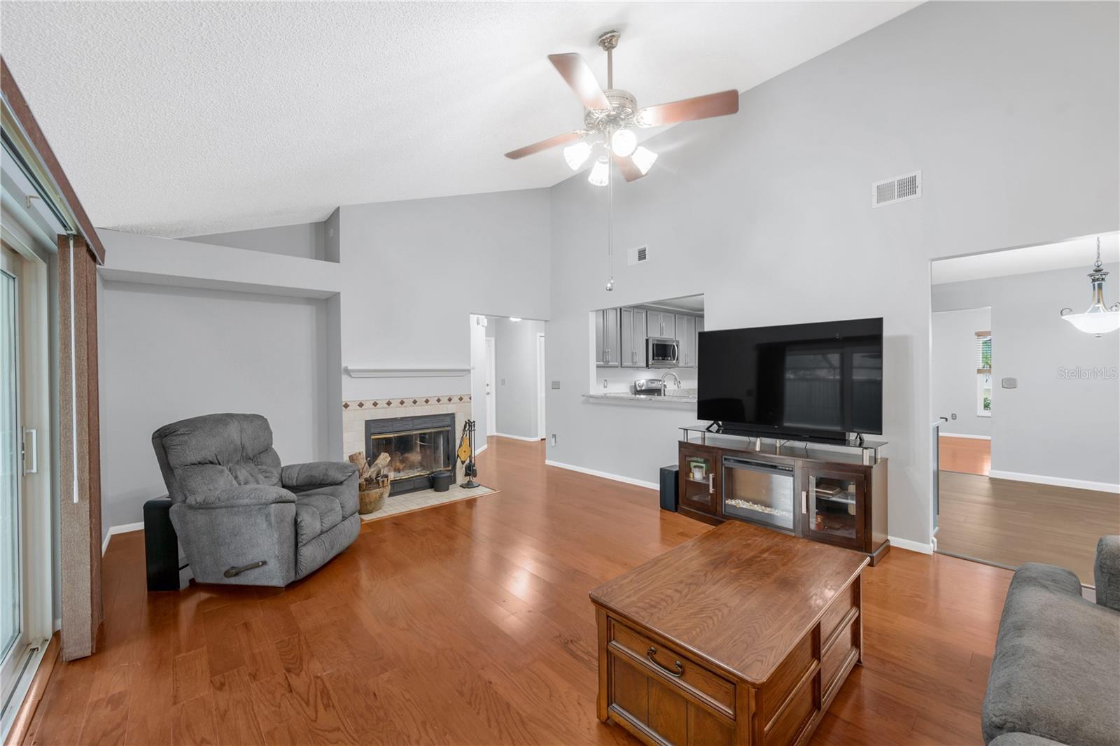 1418 SHELL FLOWER DR
