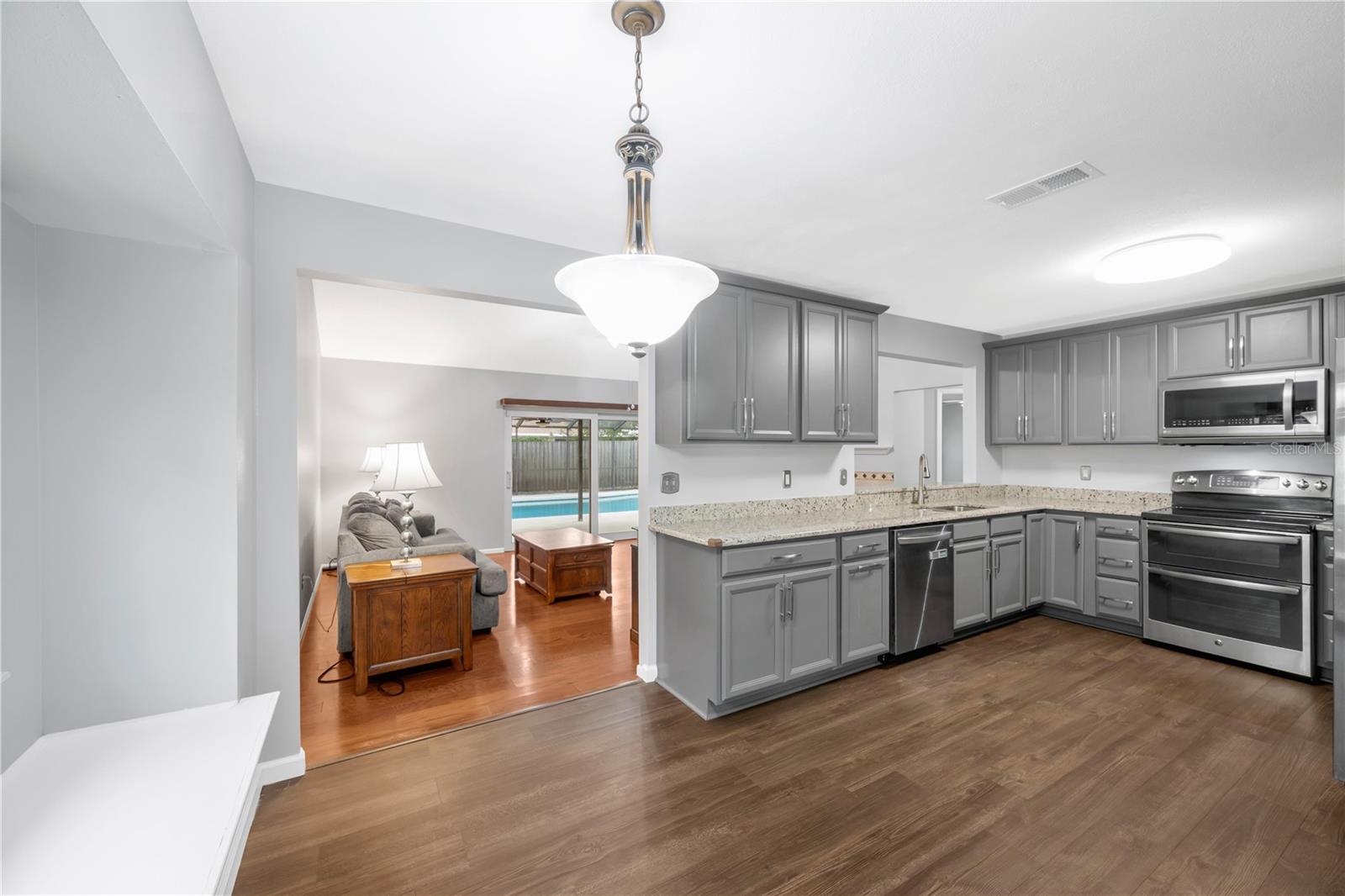 1418 SHELL FLOWER DR