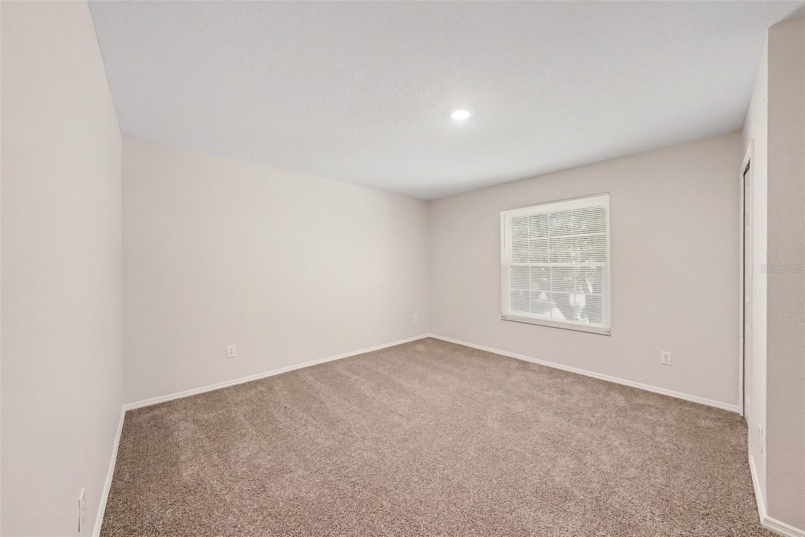 13939 JACOBSON DR