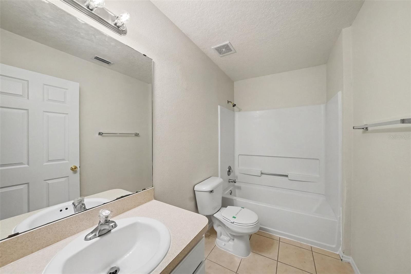 13939 JACOBSON DR