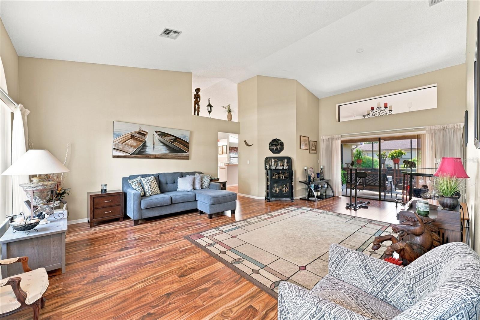 9324 CREEKSIDE CT