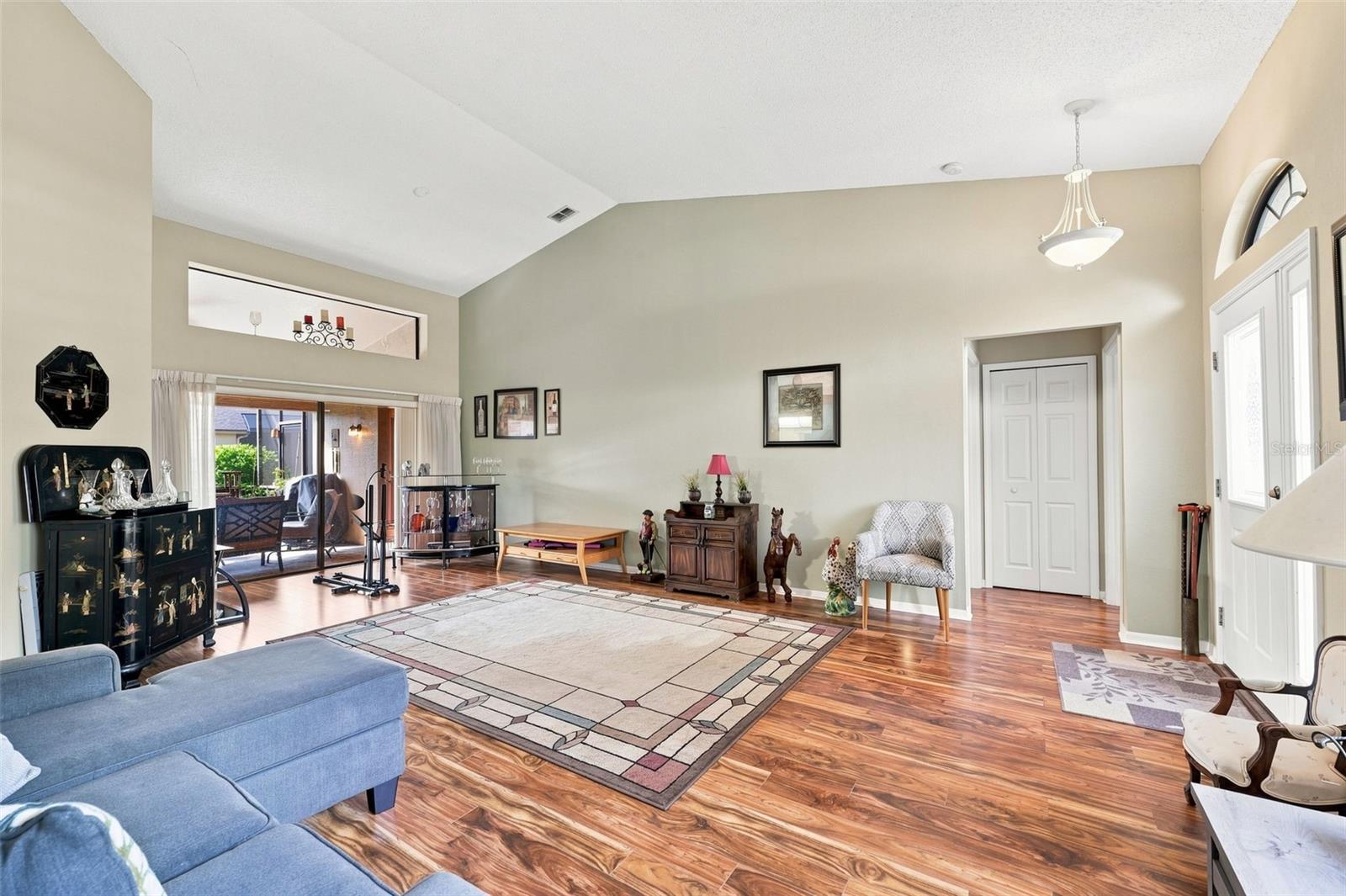 9324 CREEKSIDE CT