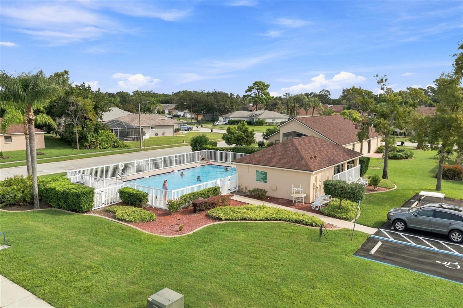 9324 CREEKSIDE CT