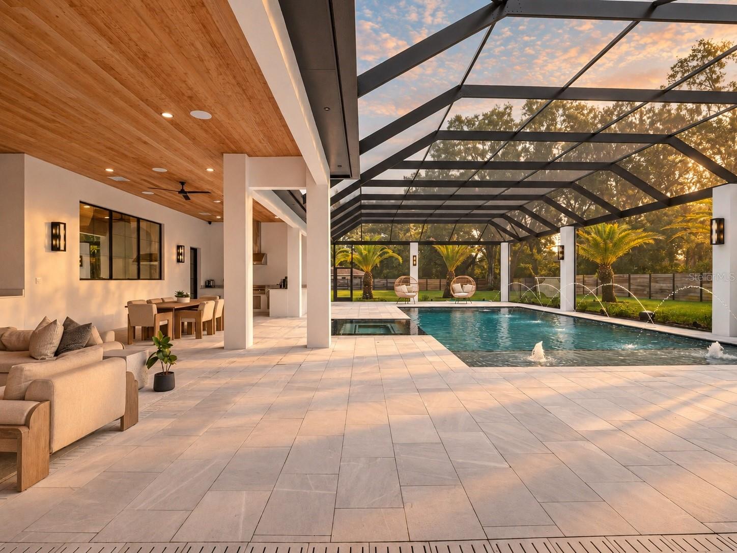 17602 GRANDE ESTATES PL