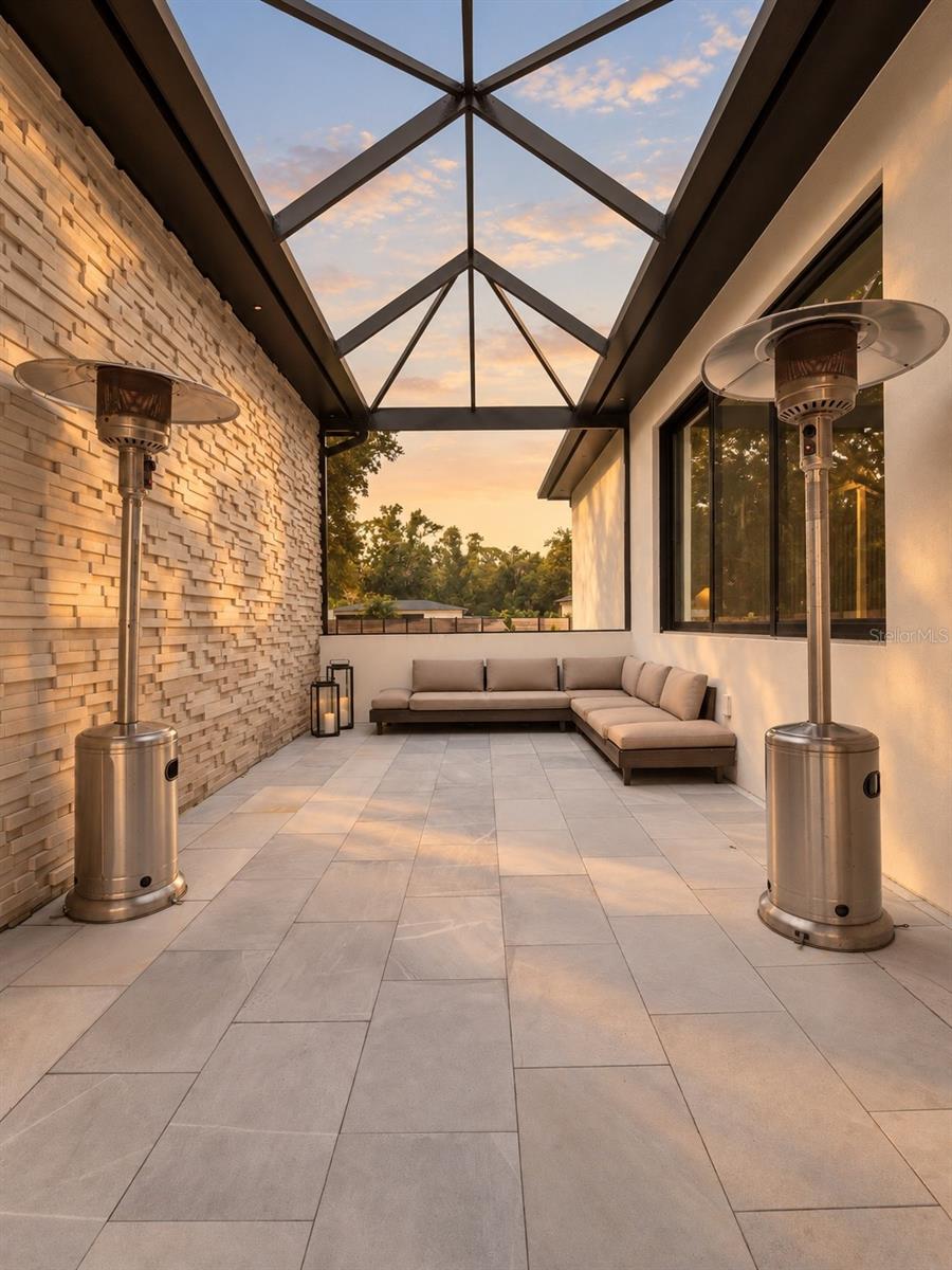 17602 GRANDE ESTATES PL