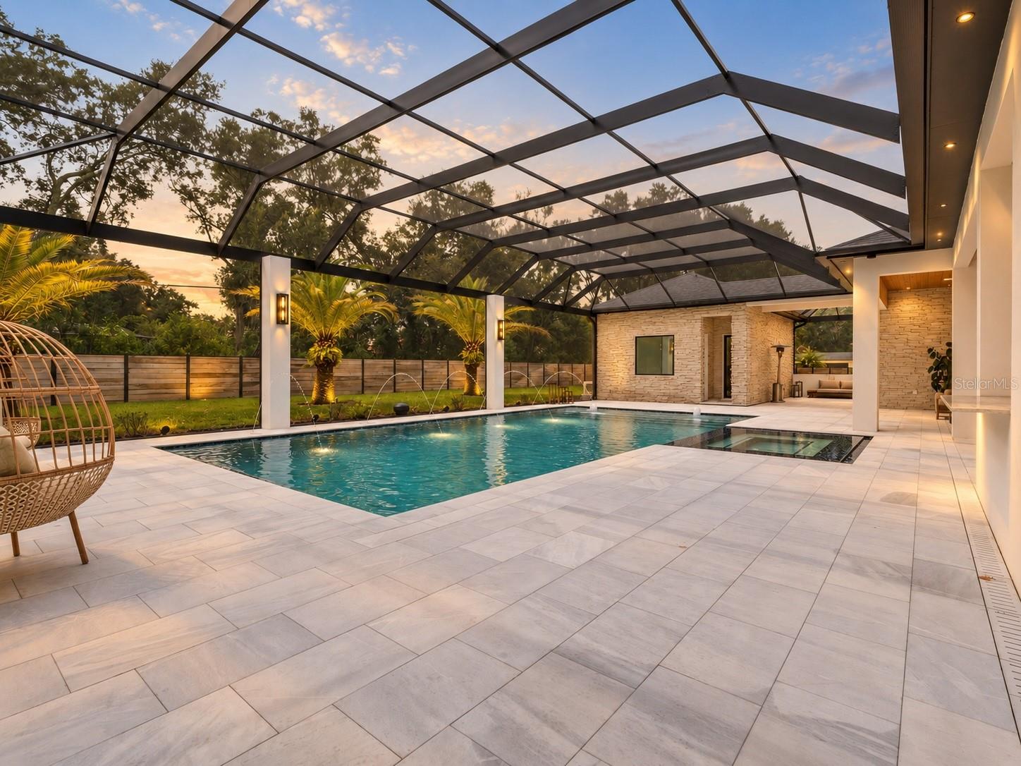 17602 GRANDE ESTATES PL
