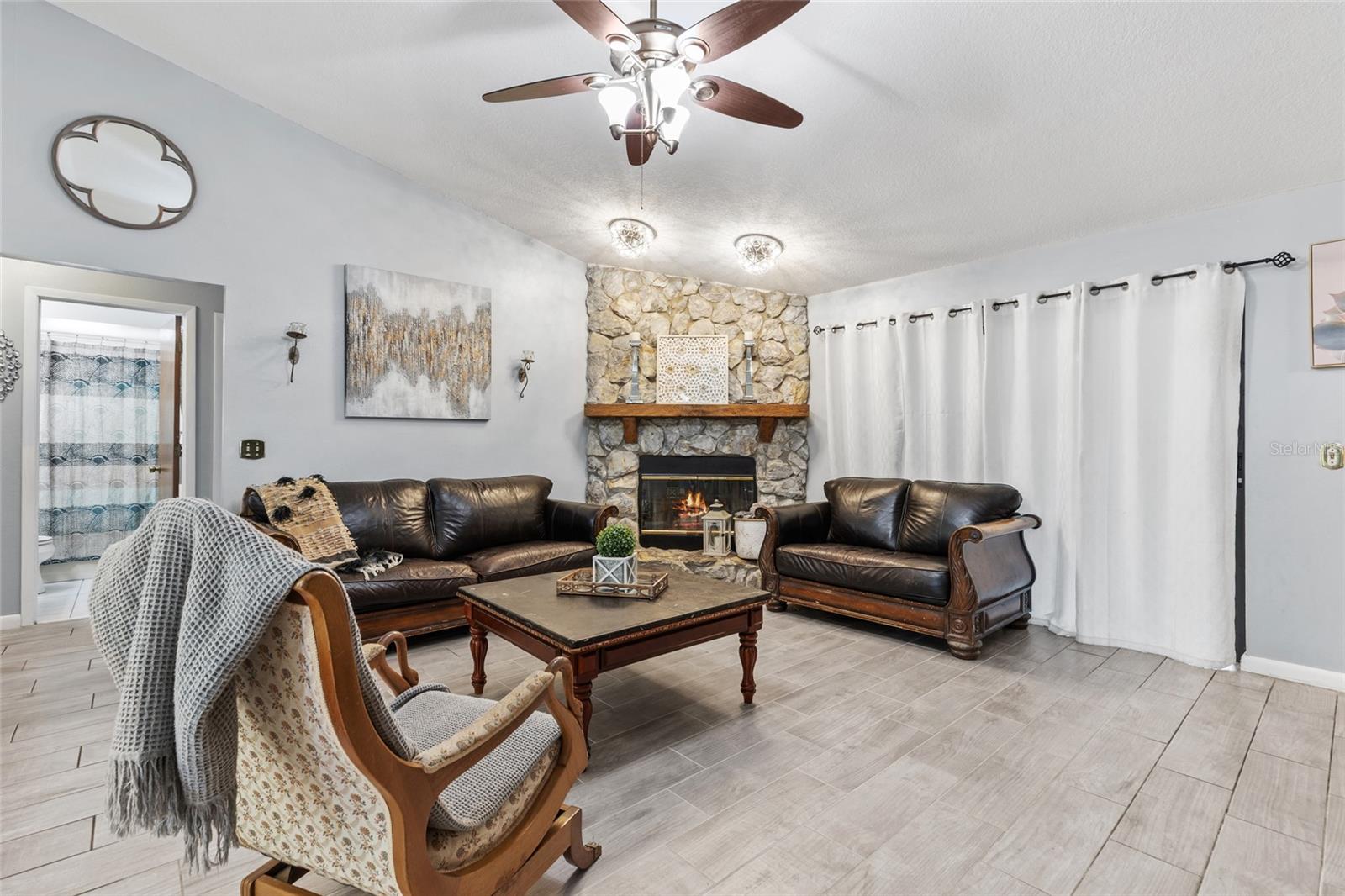 3753 MERIDEAN PL