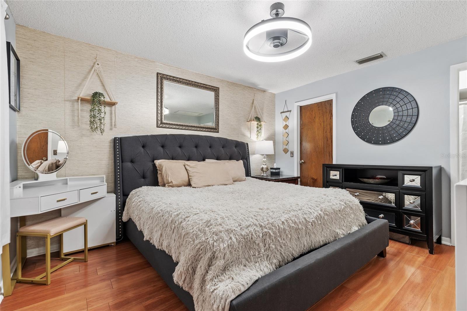3753 MERIDEAN PL