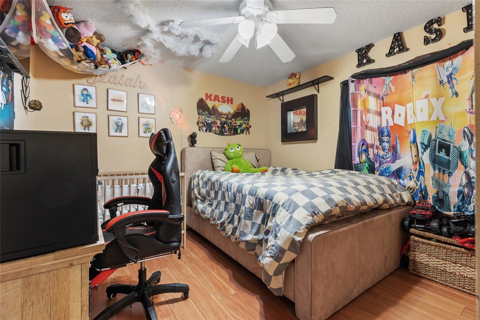 3753 MERIDEAN PL