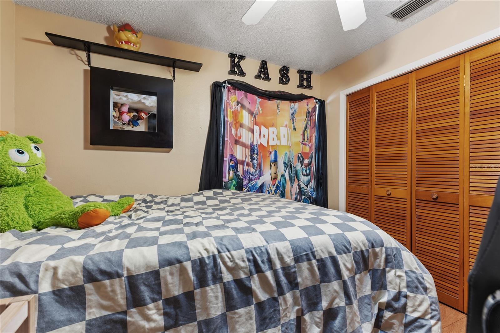 3753 MERIDEAN PL