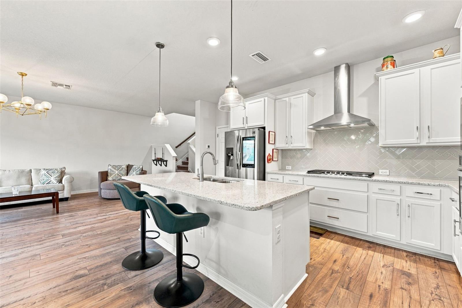 6136 VOYAGERS PL