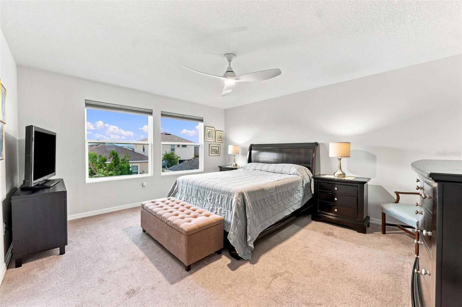 6136 VOYAGERS PL