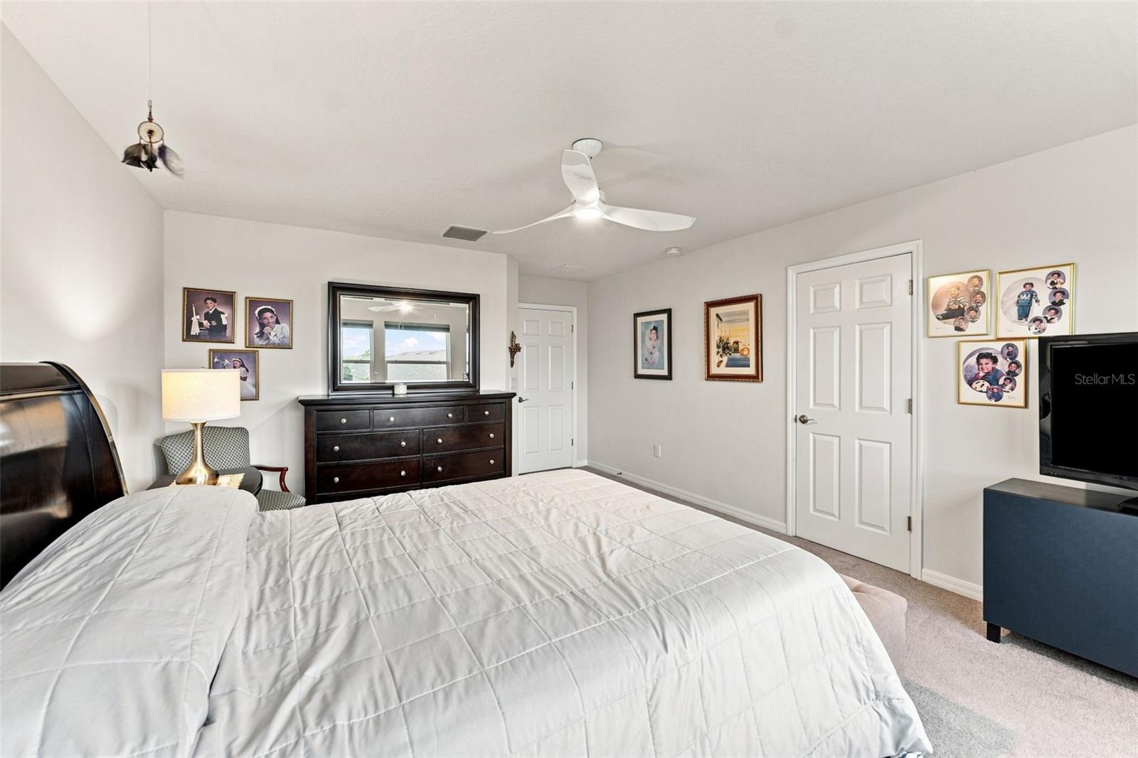 6136 VOYAGERS PL