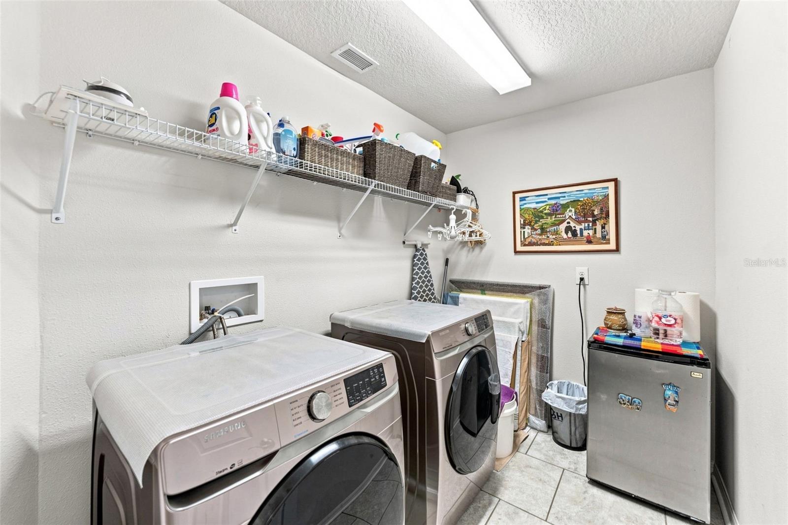 6136 VOYAGERS PL