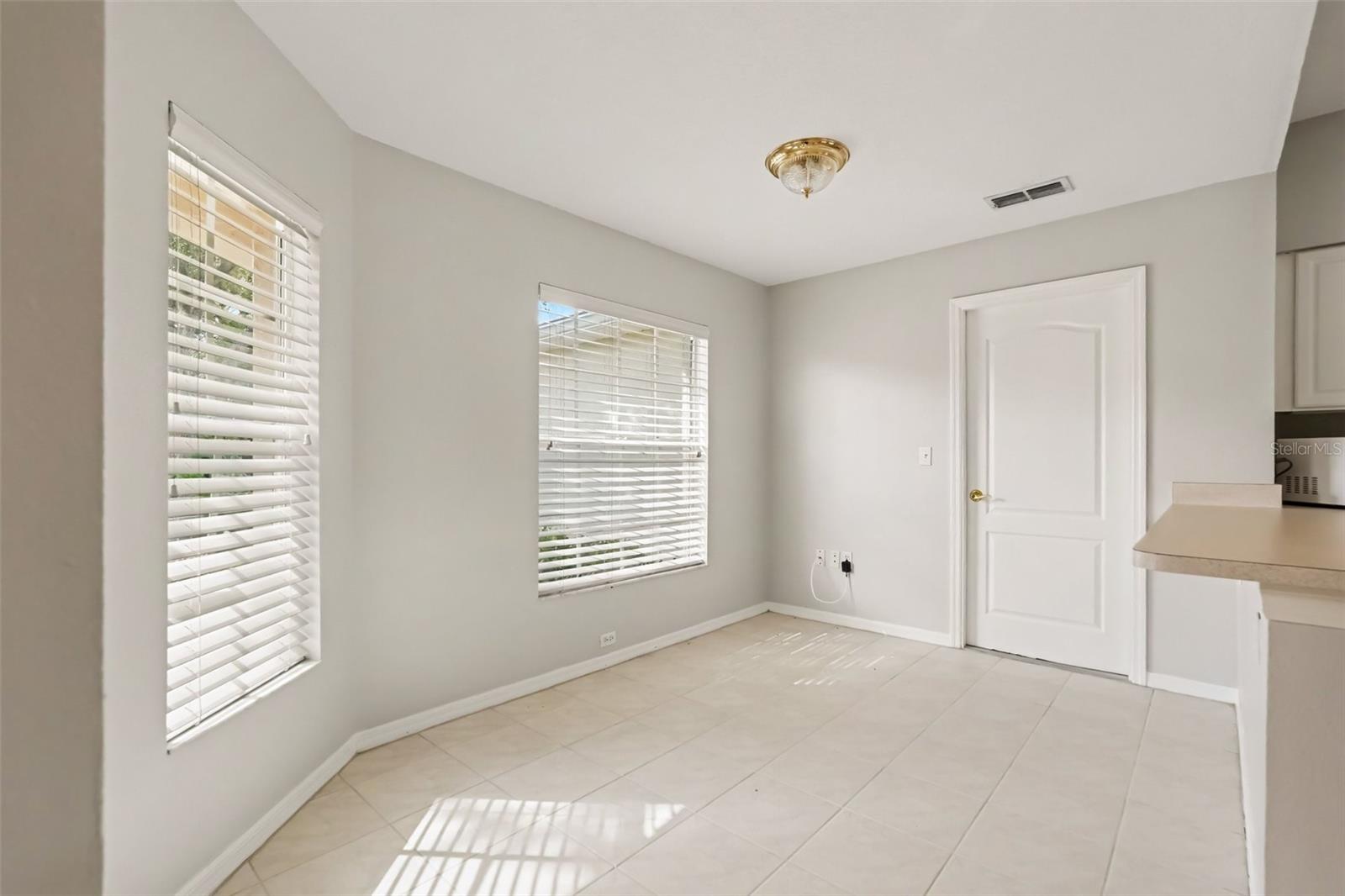 10223 COLLAR DR