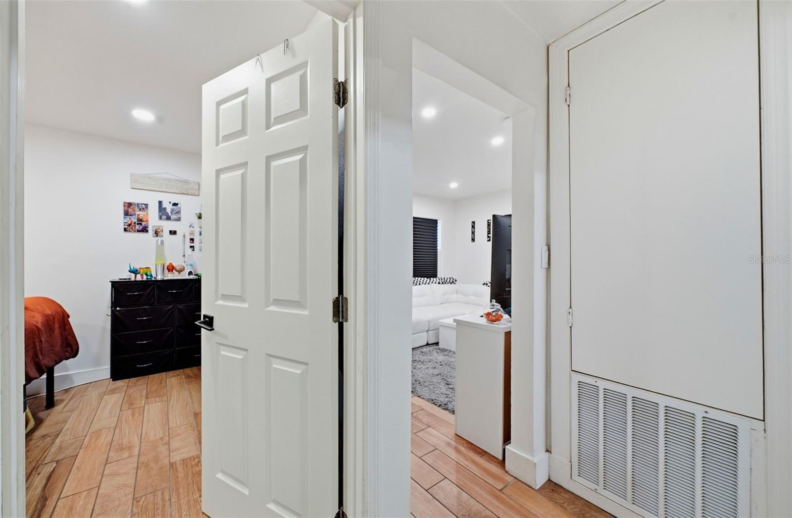 3311 E ELLICOTT ST