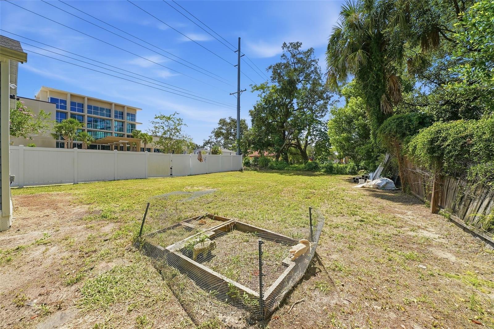 3311 E ELLICOTT ST