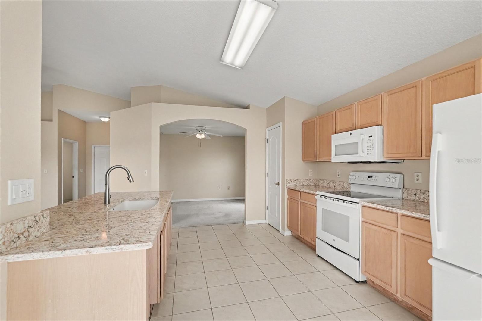 29548 WAGGLE DR