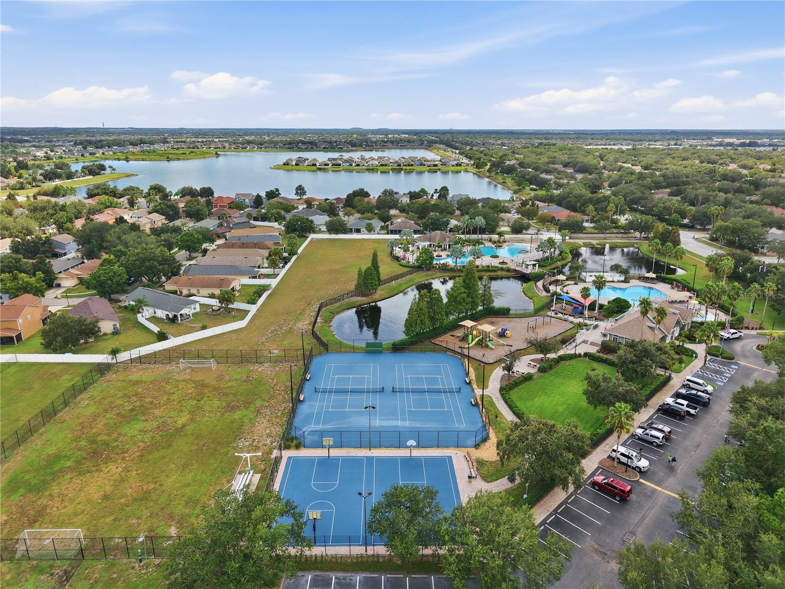 11426 BAY GARDENS LOOP