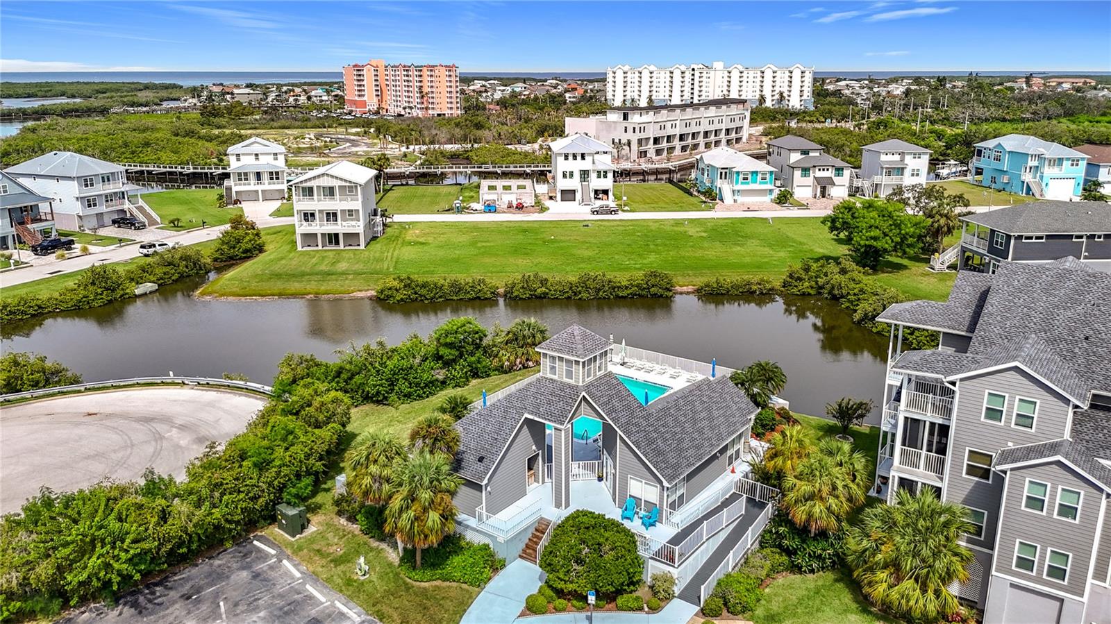 5722 BISCAYNE CT #304