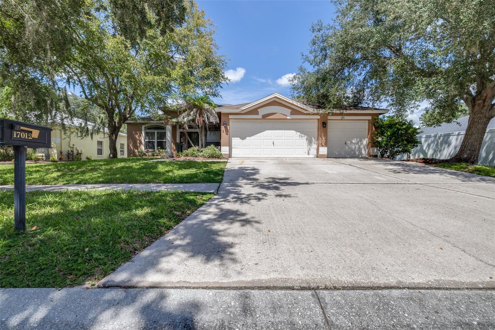 17012 FALCONRIDGE RD