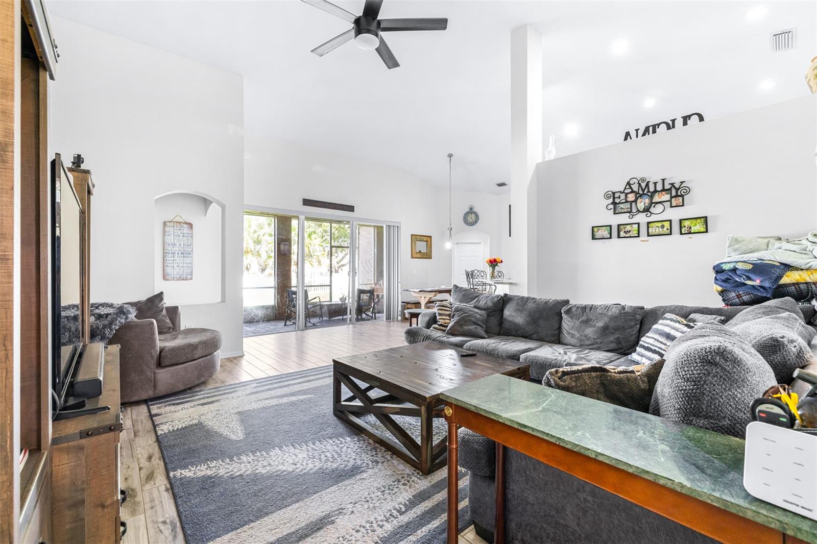 17012 FALCONRIDGE RD