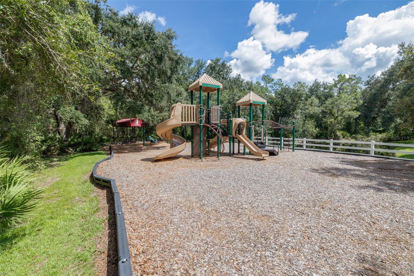 17012 FALCONRIDGE RD